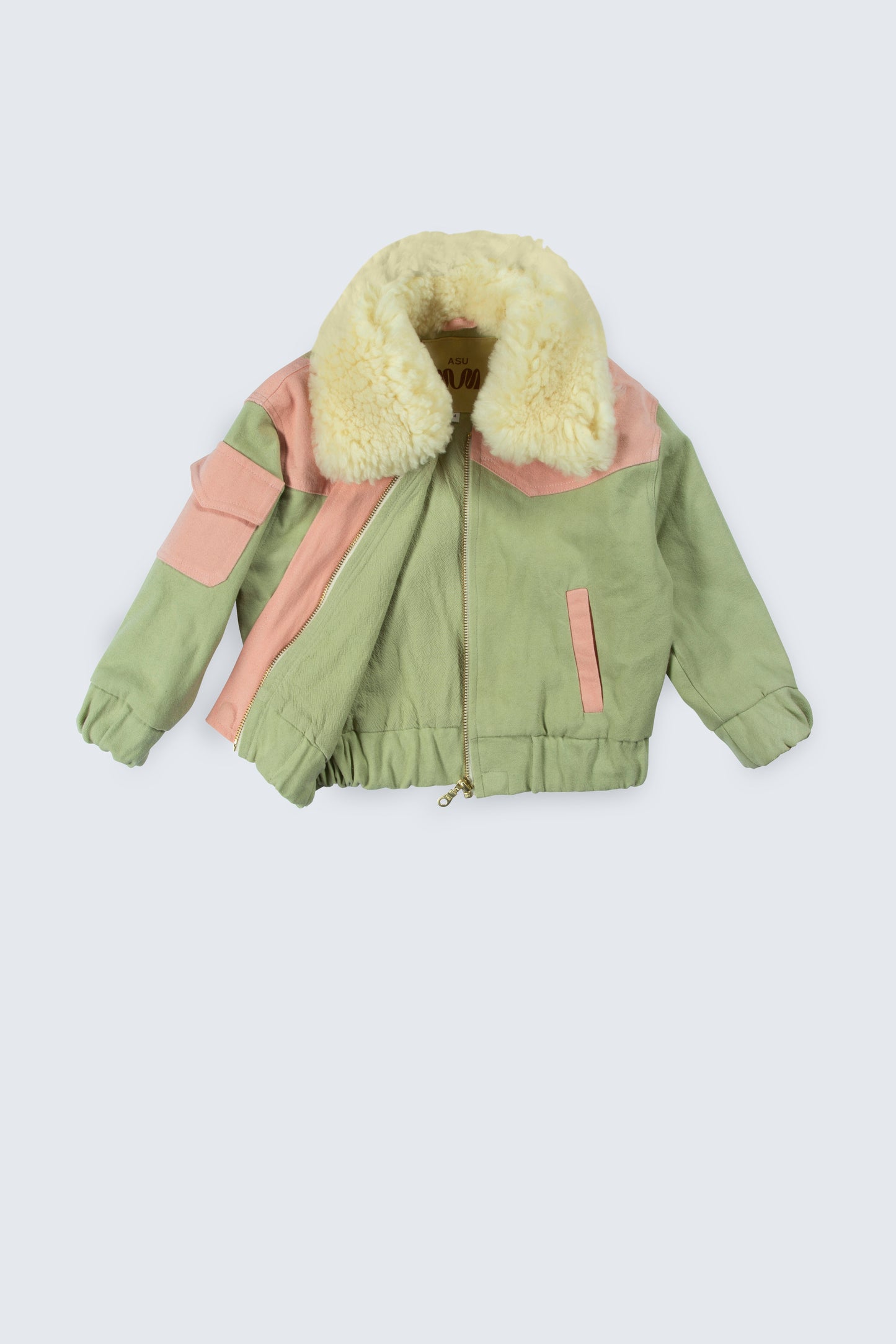 Baby Pink, Green Large Collar